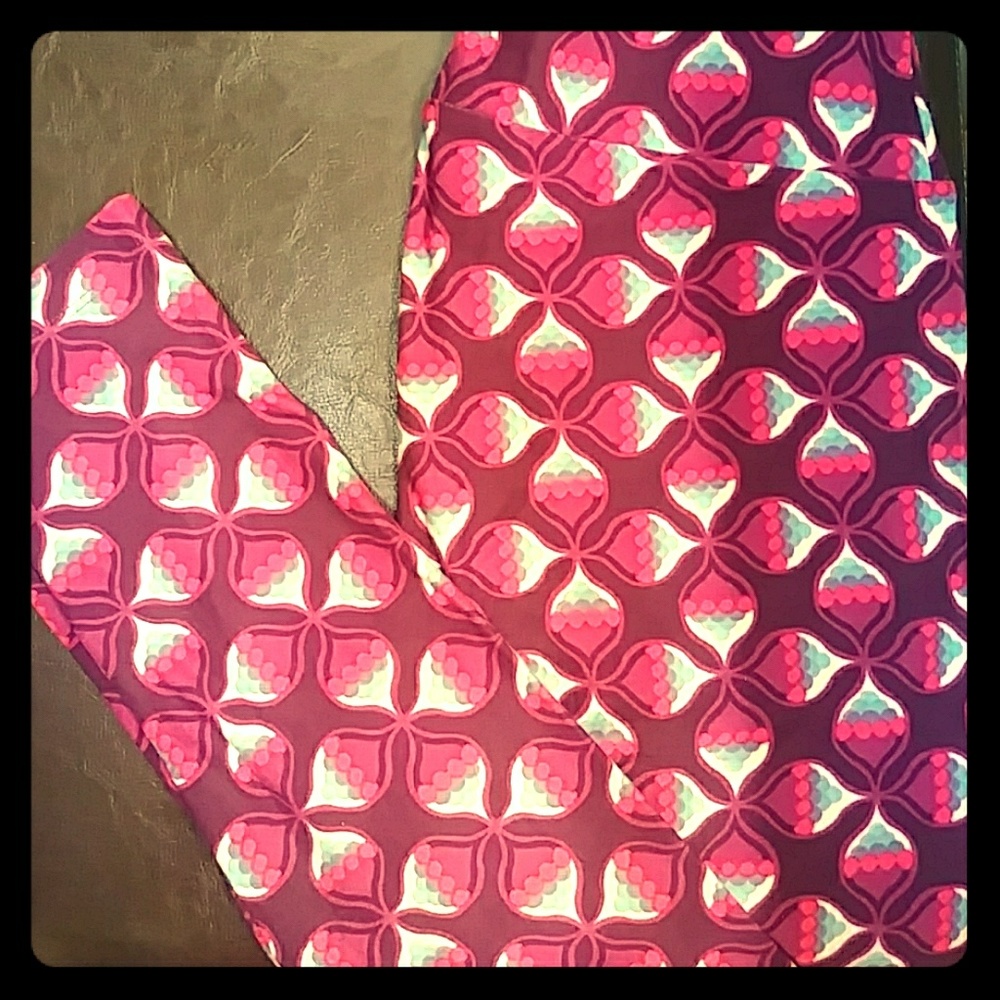 LuLaRoe TC (Tall&Curvy) Leggings
